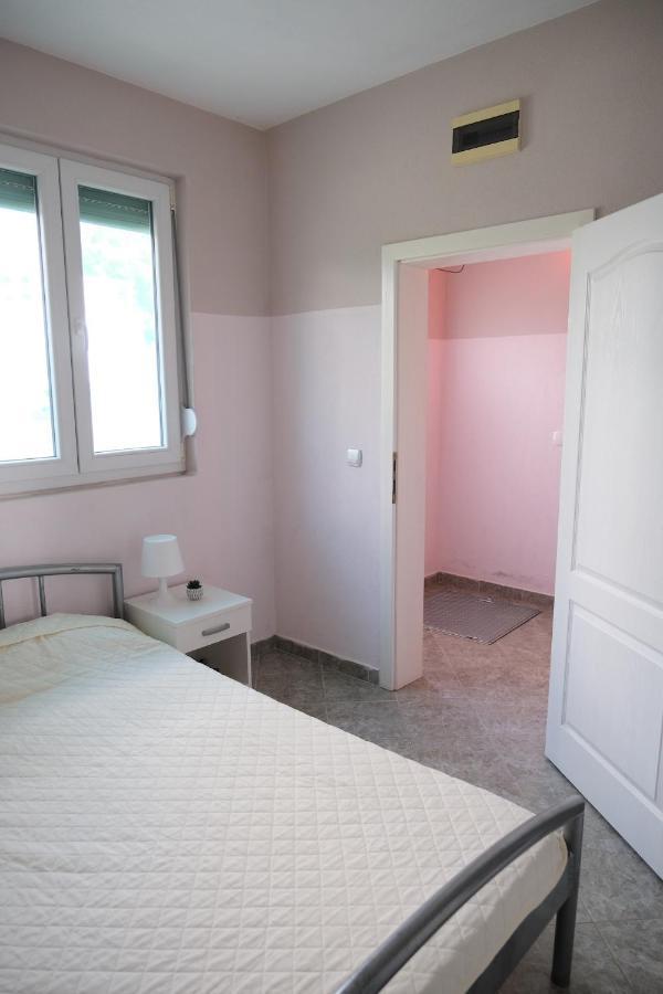 Apartments Jasmina Utjeha Zewnętrze zdjęcie