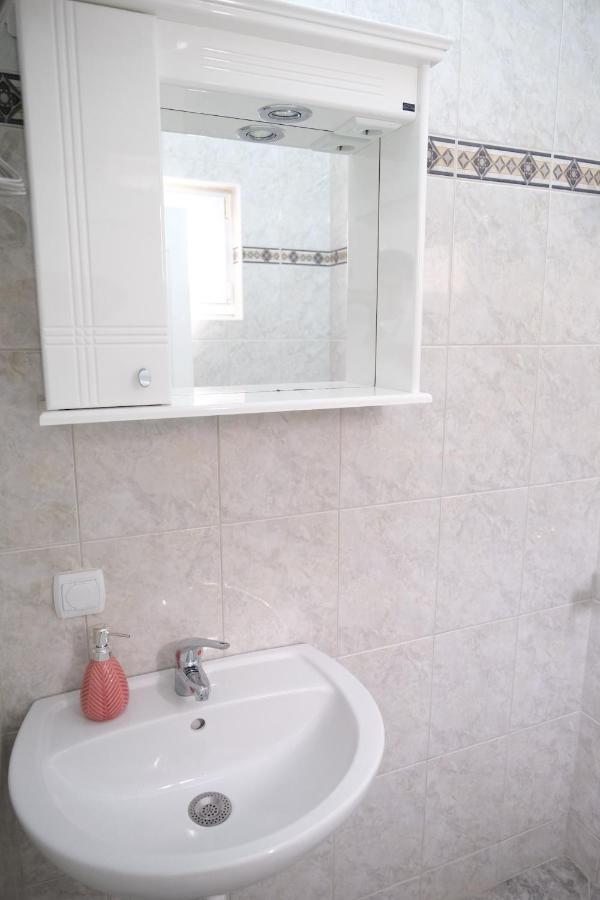 Apartments Jasmina Utjeha Zewnętrze zdjęcie